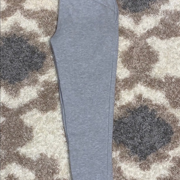 Brand New Puma Sweatpants - Picture 4 of 5